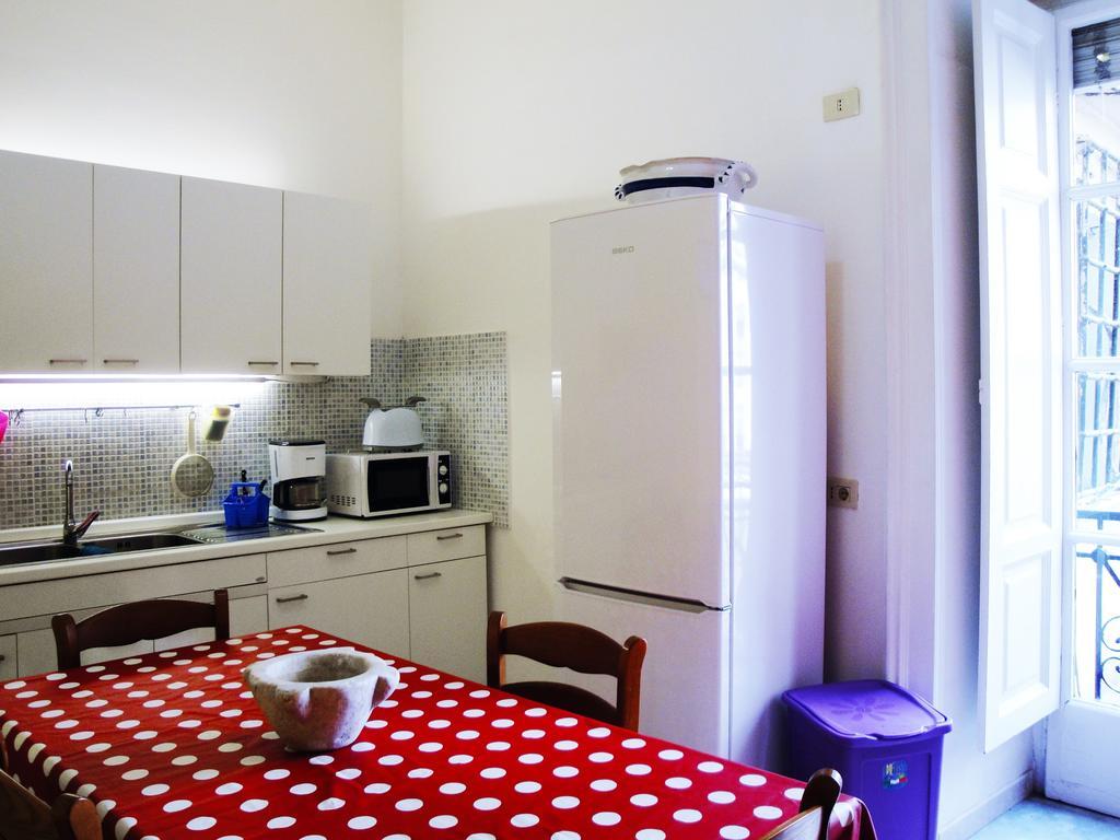 Garibaldi Holiday House Nápoly Kültér fotó