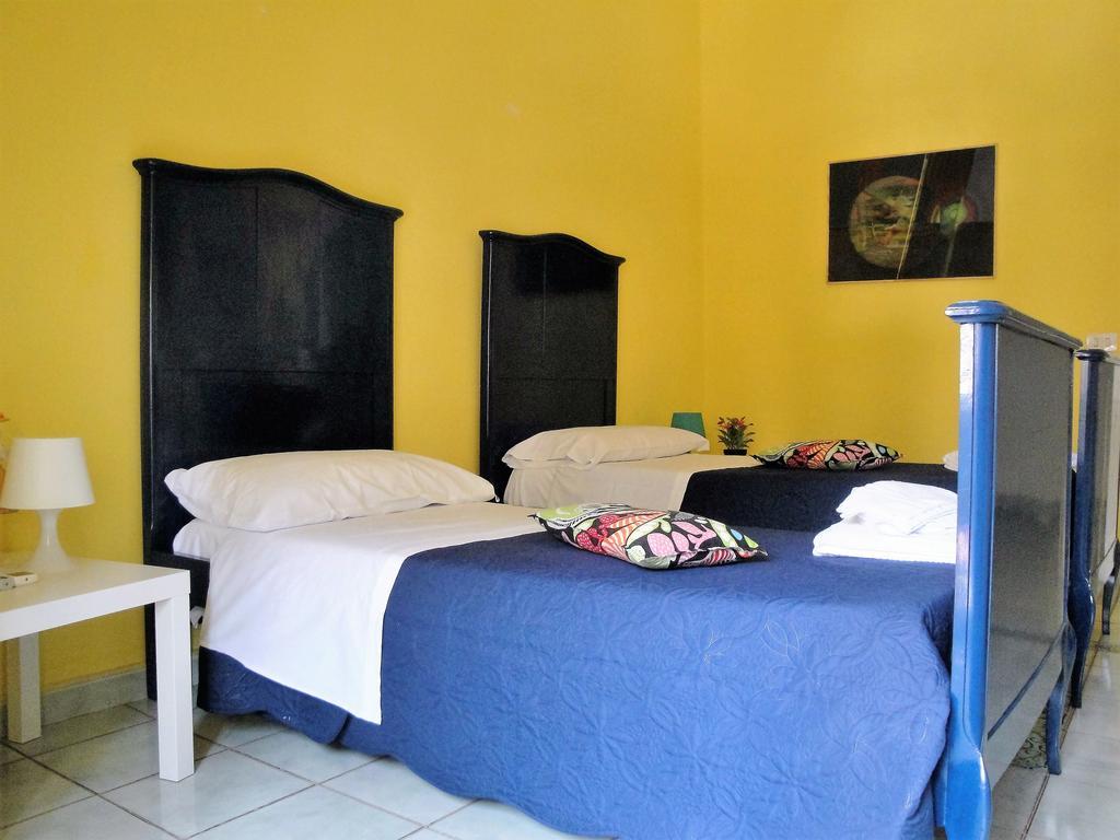 Garibaldi Holiday House Nápoly Kültér fotó